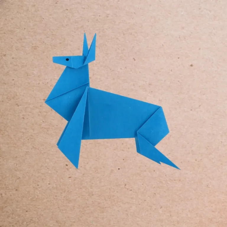 Origami Reindeer Christmas Craft Tutorial